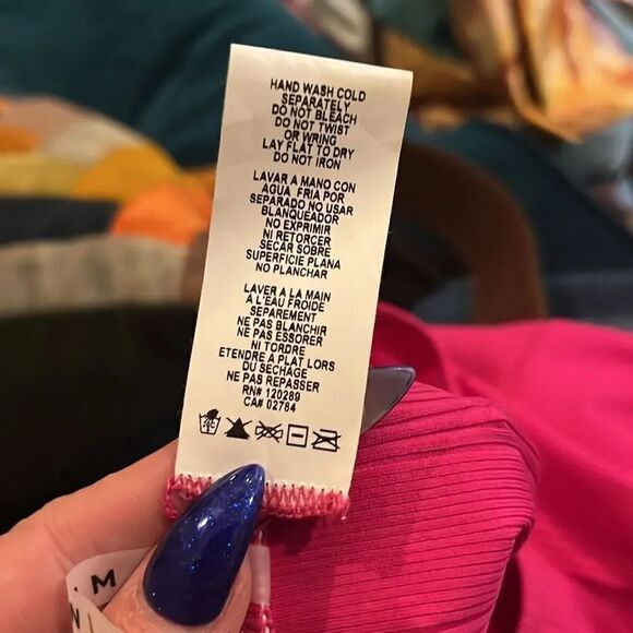 Vitamin A. Ribbed Hot Pink Short Sleeve Crop Rashguard, size L! - Picture 8 of 8